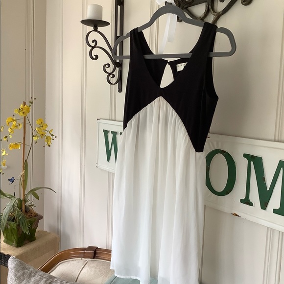 Derek Heart Tops - Dereck Heart | White Black Tunic Top